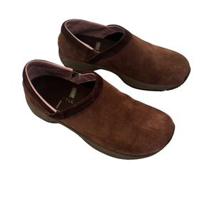 Merrell Encore Adams slip-on clogs in "Dark Earth" brown suede size 7